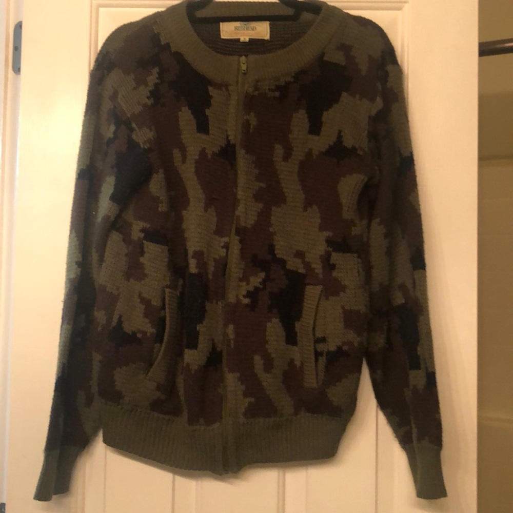 Vintage zip camo sweater